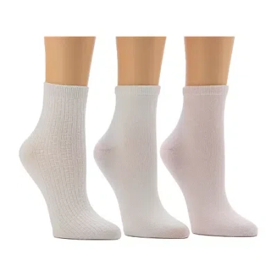 Cuddl Duds Vertical Texture Womens Multi-pack 3 Pair Quarter Ankle Socks In White