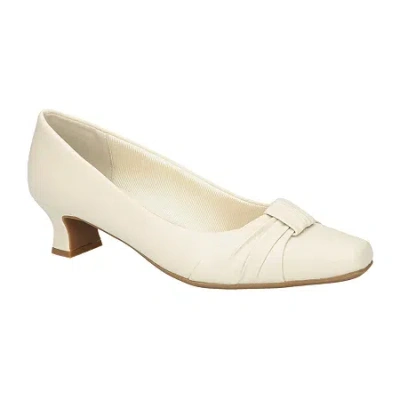 Easy Street Waive Womens Square Kitten Heel Pumps In White