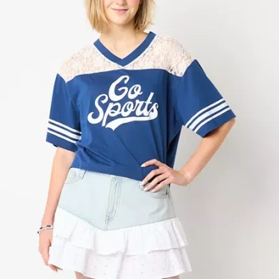 Hybrid Tees Lace Yoke Jersey Womens Juniors V Neck Short Sleeve Regular Fit Graphic T-shirt In Blue