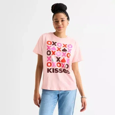 Mad Engine Hersheys Kisses Boyfriend Tee Womens Juniors Crew Neck Short Sleeve Oversized Graphic T-shirt In Pink