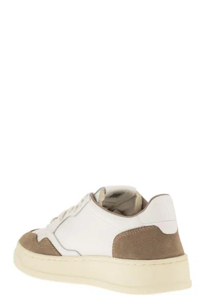 Autry Medalist Low - Leather And Suede Sneakers In Multi