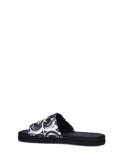 Dolce & Gabbana Shell Print Cotton Sandals In Black