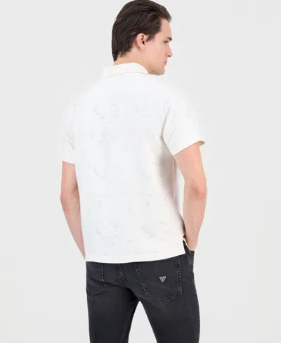 Guess Men's Alden Clip Jacquard Short-sleeve Woven Button-front Shirt In White