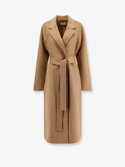The Dynamis Studio Milan Belted Wool Coat In Sand