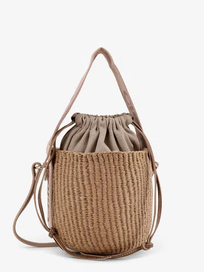 Chloé Woody Raffia Bucket Bag In Sand