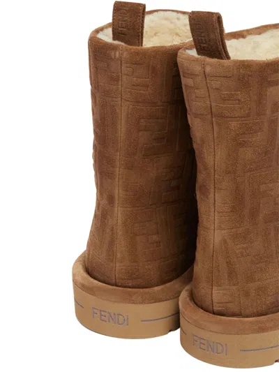 Fendi Stivaletti Apres Chic In Pelle Scamosciata Caramello Donna In Blue