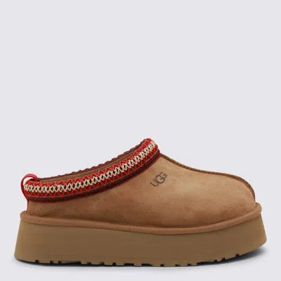 Ugg Chestnut Flats In Brown