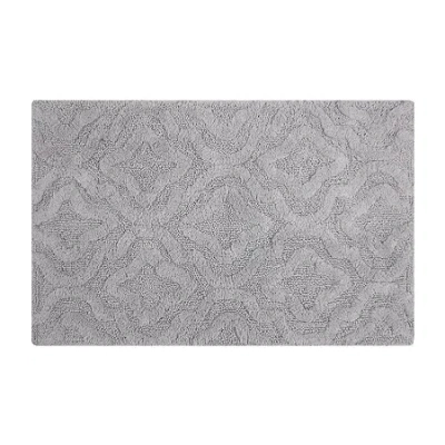 Knightsbridge Link Bath Rug In Gray