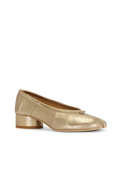 Maison Margiela Tabi Ballerina Pump In Gold