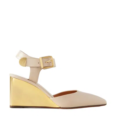 Chloé Pointed Heels In Neutral