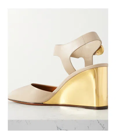 Chloé Pointed Heels In Neutral