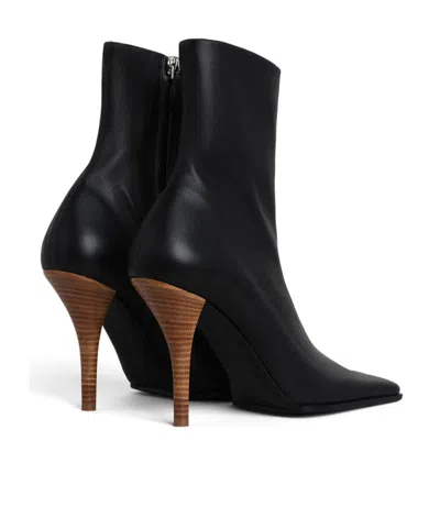 Alaïa Soft Square Boots In Leather In Black