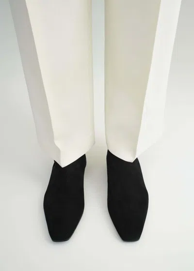Totême Suede Chelsea Boots In Black