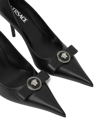 Versace 85mm Gianni Ribbon Leather Pumps In Black