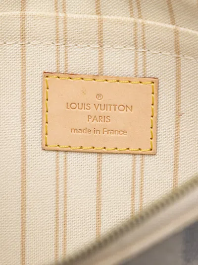 Pre-owned Louis Vuitton 2014 Damier Azur Neverfull Mm Pouch In White