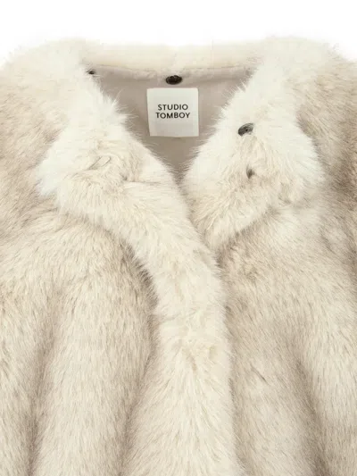 Studio Tomboy Faux-fur Hooded Jacket In Neutral