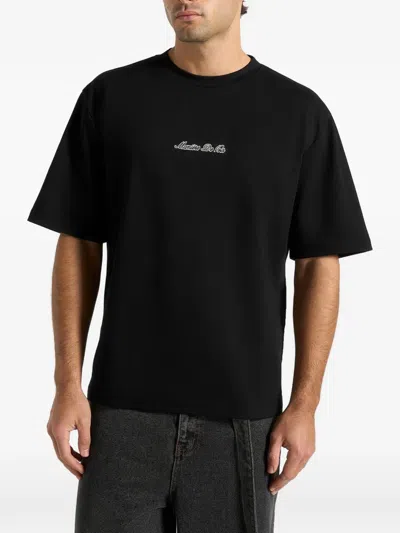 Manière De Voir Ari Logo-embroidered T-shirt In Black