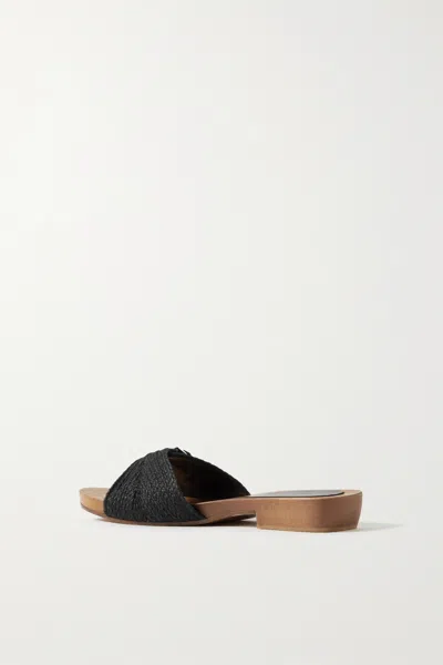 Gabriela Hearst Round-toe Flat Sandals In Black