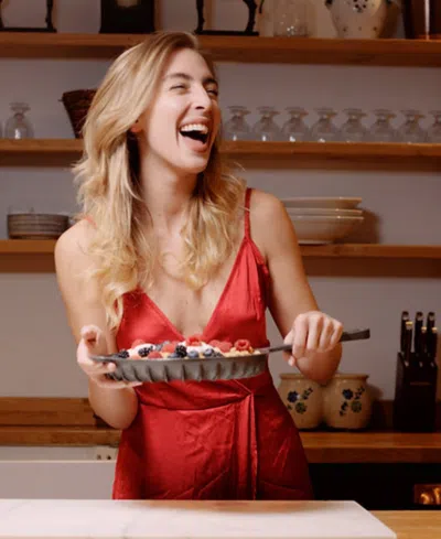 Fireup Cookware Rapid Heat Enameled Cast Iron 10" Frying Pan With Lid In Black