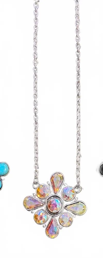 Boho Ranch Women's Floral Cluster Pendant Necklace In Iridescent In Silver