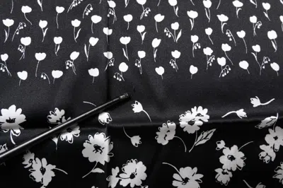 Pre-owned Dolce & Gabbana Black Floral Silk Square Wrap Shawl Women's Scarf ()