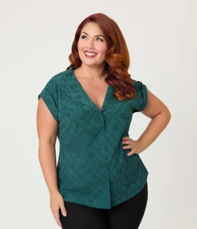 Unique Vintage Plus Size 1960s Twill Sleeveless Blouse In Blue