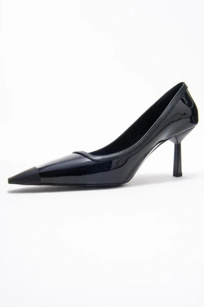Prologue Shoes Rona Pointed Toe Pump In Black