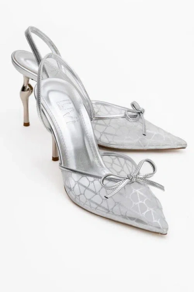Prologue Shoes Peony Mesh Bow Pointed Toe Pump In Silver