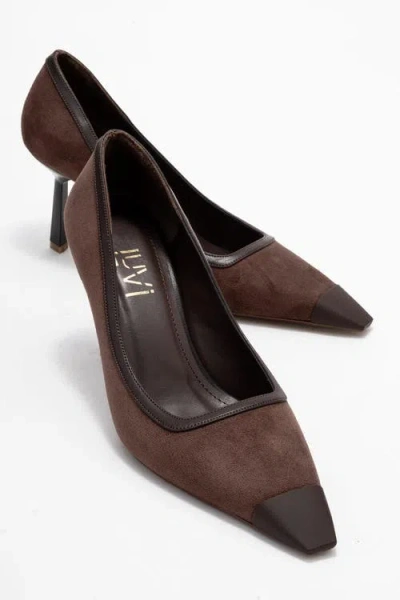 Prologue Shoes Rona Pointed Toe Pump In Multi