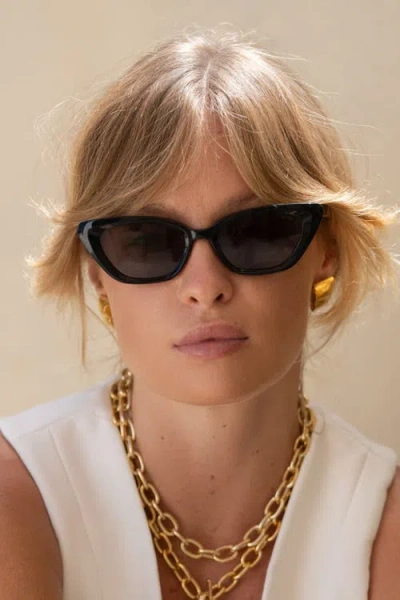 Freyrs Eyewear Mia Cat Eye Sunglasses In Black