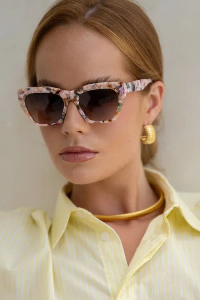 Freyrs Eyewear Gia Cat Eye Sunglasses In Pink