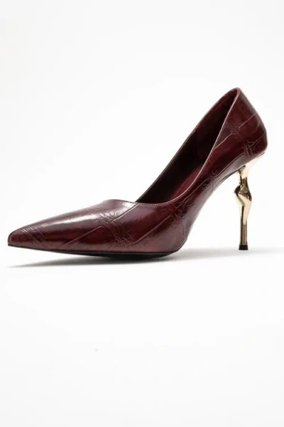 Prologue Shoes Hudson Pointed Toe Pump In Burgundy