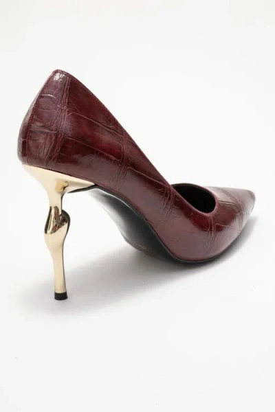 Prologue Shoes Hudson Pointed Toe Pump In Burgundy