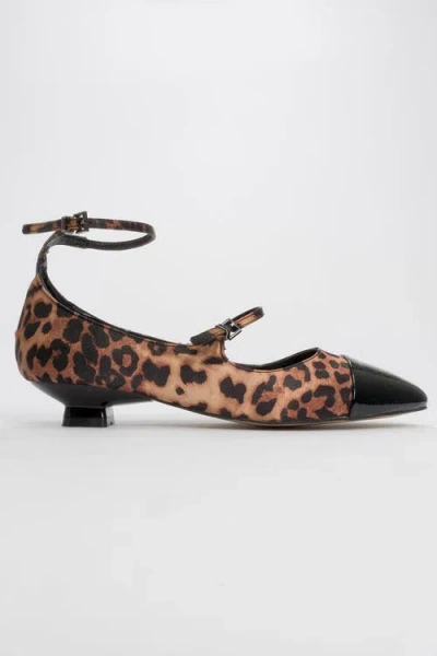 Prologue Shoes Uster Low Heel Mary Jane Pump In Black