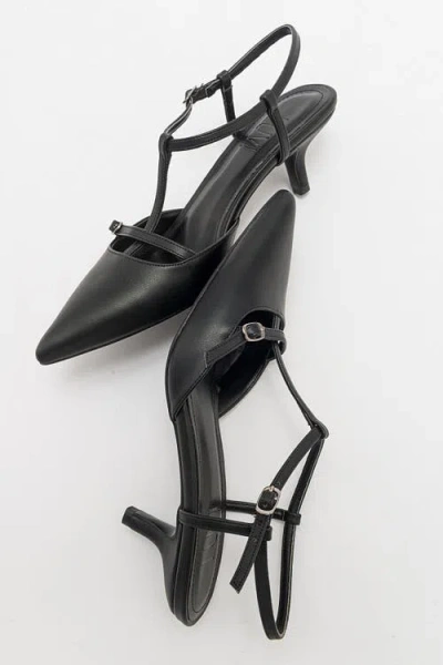 Prologue Shoes Frans Pointed Toe Pump In Multi