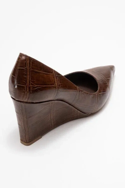 Prologue Shoes Puera Pointed Toe Wedge Pump In Multi