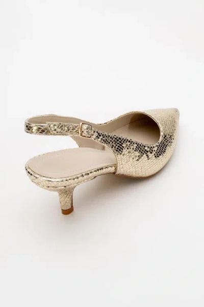 Prologue Shoes Value Pointed Toe Pump In Gold