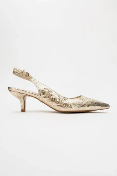 Prologue Shoes Value Pointed Toe Pump In Gold