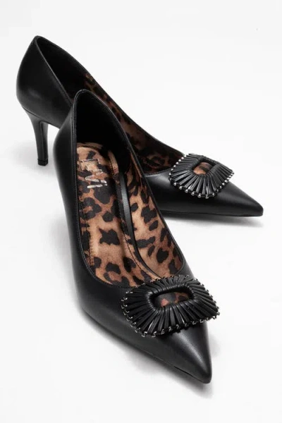 Prologue Shoes Great Buckle Pointed Toe Pump In Multi