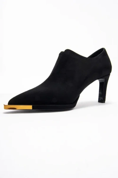 Prologue Shoes Niva Pointed Toe Pump In Black