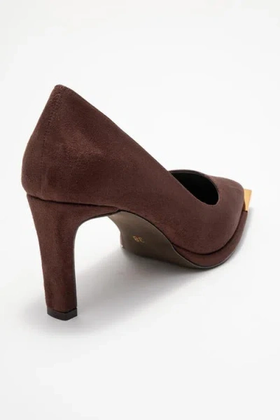 Prologue Shoes Liora Pointed Toe Pump In Brown