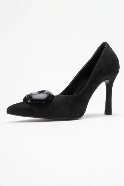 Prologue Shoes Jordana Pointed Toe Pump In Black