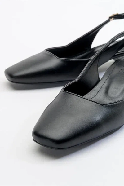 Prologue Shoes State Round Toe Slingback Pump In Black