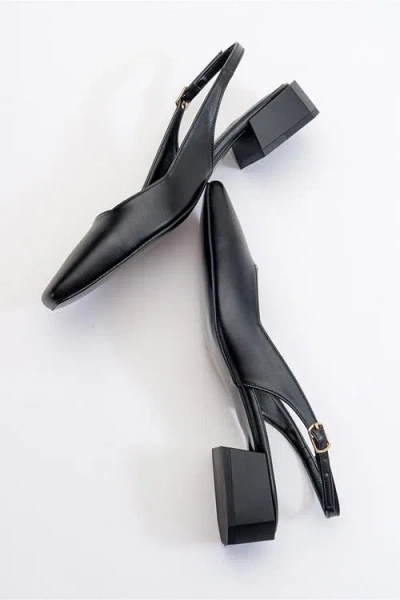 Prologue Shoes State Round Toe Slingback Pump In Black