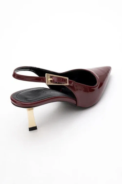 Prologue Shoes Arty Pointed Toe Slingback Pump In Burgundy