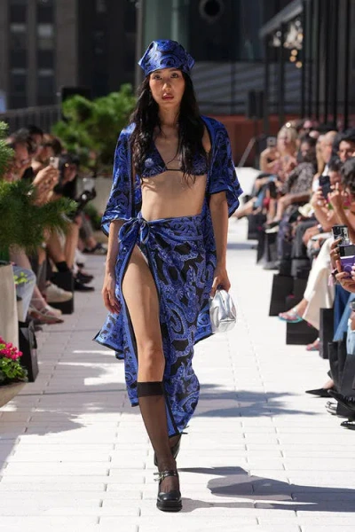 Monzlapur Silk Serpent Noir Scarf In Blue