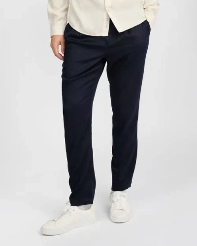 Onia Lyocell Tapered Trouser In Black