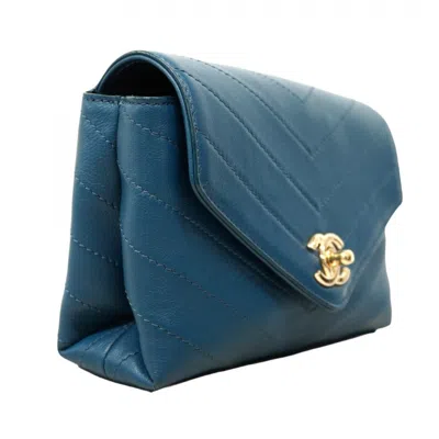 Pre-owned Chanel Blue Leather Shoulder Bag ()