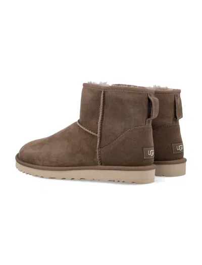 Ugg Men's Classic Mini Boot In Brown