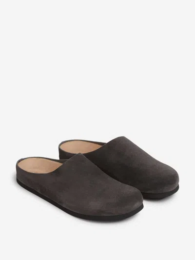 Common Projects Suede Clog Clogs In Black